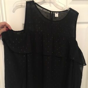 Black cold shoulder top NWT